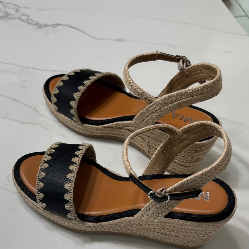 MIA chic espadrille